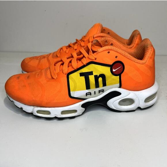 Nike TN Air Max Plus NS GPX Sneakers Youth Size 5.5 Total Orange/Black-White - Picture 5 of 8